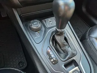 Jeep Cherokee 2019 4x4 Latitude Plus SUV de 4 puertas