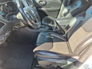 Jeep Cherokee 2019 4x4 Latitude Plus SUV de 4 puertas
