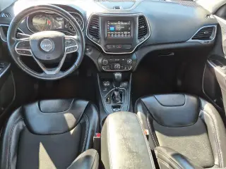 Jeep Cherokee 2019 4x4 Latitude Plus SUV de 4 puertas