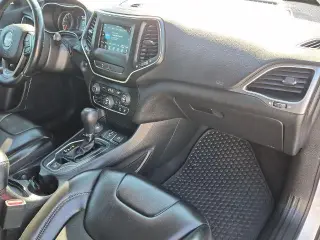 Jeep Cherokee 2019 4x4 Latitude Plus SUV de 4 puertas