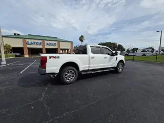 Ford F-250 Super Duty 2021 4x4 Lariat 4dr Crew Cab 6.8 ft. SB Pickup