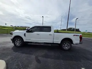 Ford F-250 Super Duty 2021 4x4 Lariat 4dr Crew Cab 6.8 ft. SB Pickup