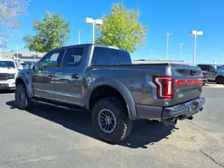 Ford F-150 2019 4x4 Raptor 4p SuperCrew 5.5 ft. SB