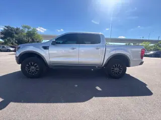 Ford Ranger 2019 4x2 Lariat 4 puertas SuperCrew 5.1 pies SB