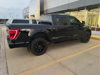 Ford F-150 2023 4x4 XL 4dr SuperCrew 5.5 ft. SB