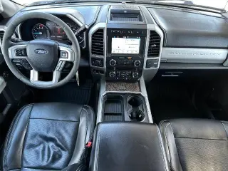 Pickup Ford F-250 Super Duty 2019 4x4 King Ranch Cabina Crew de 4 puertas, cama corta de 6.8 pies