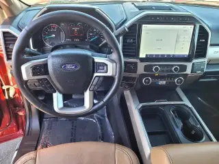Ford F-250 Super Duty 2022 4x4 Lariat 4dr Crew Cab 8 ft. LB Pickup