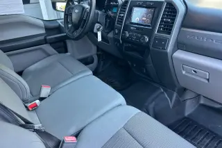 Ford F-250 Super Duty 2018 4x4 XL 4p Crew Cab 6,8 ft. CB Camioneta
