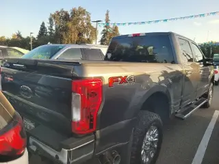 Ford F-250 Super Duty 2019 4x4 XLT 4dr Crew Cab 6.8 ft. SB Pickup