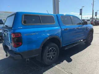 Ford Ranger 2024 4x2 XLT 4 puertas SuperCrew 5.0 pies de distancia entre ejes
