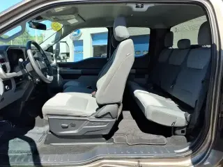 Ford F-250 Super Duty 2023 4x4 XLT 4dr SuperCab 6.8 ft. SB Pickup