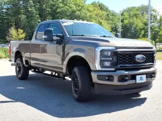 Ford F-250 Super Duty 2023 4x4 XLT 4dr SuperCab 6.8 ft. SB Pickup
