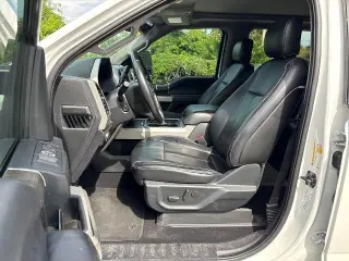Ford F-250 Super Duty 2020 4x4 Lariat 4dr Crew Cab 6.8 ft. SB Pickup