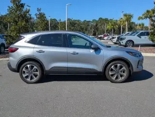 Ford Escape 2023 AWD Platinum 4dr SUV