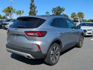 Ford Escape 2023 AWD Platinum 4dr SUV