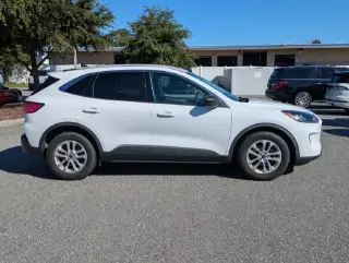 Ford Escape 2022 SE 4dr SUV