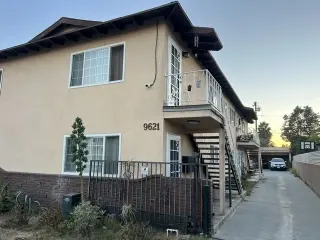 South Gate 2 Bed 1 Bath $2,500