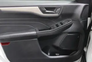 Ford Escape Hybrid 2022 SE 4dr SUV