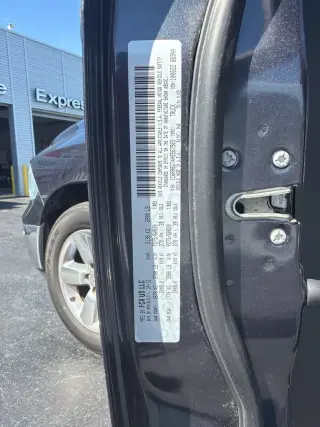 Ram 1500 2017 4x2 SLT 4dr Quad Cab 6.3 ft. SB Pickup