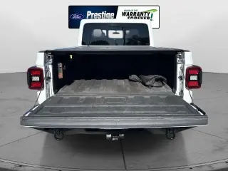 Jeep Gladiator 2022 4x4 Overland 4dr Crew Cab 5.0 ft. SB
