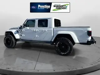 Jeep Gladiator 2022 4x4 Overland 4dr Crew Cab 5.0 ft. SB