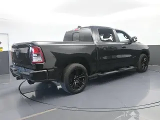 Ram 1500 2021 4x2 Big Horn 4dr Crew Cab 5.6 ft. SB Pickup