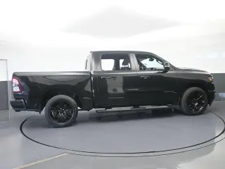 Ram 1500 2021 4x2 Big Horn 4dr Crew Cab 5.6 ft. SB Pickup