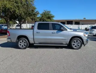 Ram 1500 2022 4x2 Big Horn 4dr Crew Cab 5.6 ft. SB Pickup