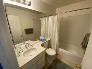 Cozy 2-Bedroom and 2-Bathroom