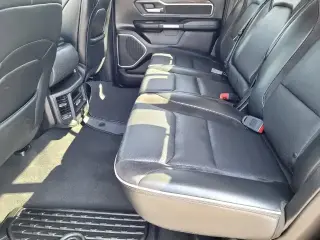 Ram 1500 2019 4x4 Laramie 4p Puerta Camioneta de Tripulación de Cabina Completa 5.6 ft. SB Camion
