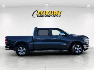Ram 1500 2019 4x4 Laramie 4p Puerta Camioneta de Tripulación de Cabina Completa 5.6 ft. SB Camion