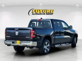 Ram 1500 2019 4x4 Laramie 4p Puerta Camioneta de Tripulación de Cabina Completa 5.6 ft. SB Camion