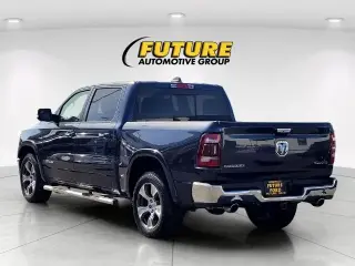 Ram 1500 2019 4x4 Laramie 4p Puerta Camioneta de Tripulación de Cabina Completa 5.6 ft. SB Camion