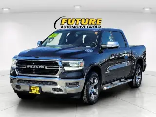 Ram 1500 2019 4x4 Laramie 4p Puerta Camioneta de Tripulación de Cabina Completa 5.6 ft. SB Camion