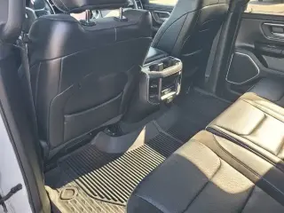 Ram 1500 2023 4x4 Laramie 4p Camión Cabina Doble 5.6 ft. SB Pickup