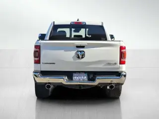 Ram 1500 2023 4x4 Laramie 4p Camión Cabina Doble 5.6 ft. SB Pickup
