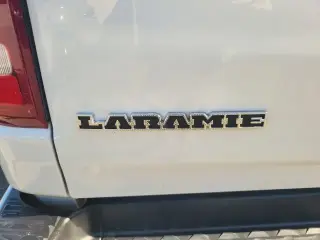 Ram 1500 2023 4x4 Laramie 4p Camión Cabina Doble 5.6 ft. SB Pickup