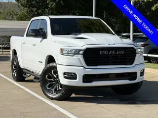 Ram 1500 2025 4x4 Laramie 4p Puerta Camioneta Cabina Doble Extra Corta 5.6 ft. CB