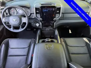 Ram 1500 2025 4x4 Laramie 4p Puerta Camioneta Cabina Doble Extra Corta 5.6 ft. CB