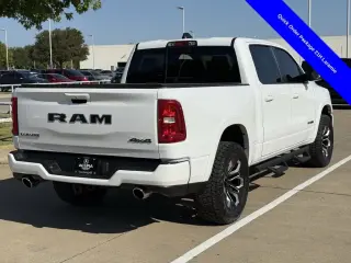 Ram 1500 2025 4x4 Laramie 4p Puerta Camioneta Cabina Doble Extra Corta 5.6 ft. CB