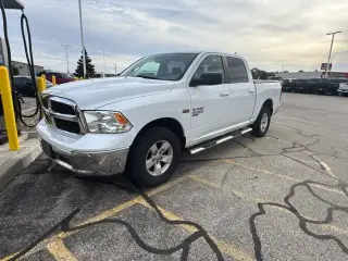 Ram 1500 Classic 2019 4x4 Warlock 4dr Crew Cab 5.5 ft. SB Pickup