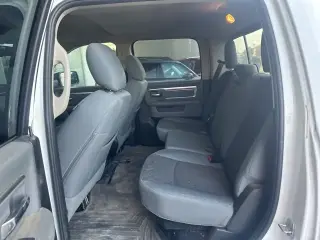 Ram 1500 Classic 2019 4x4 Warlock 4dr Crew Cab 5.5 ft. SB Pickup