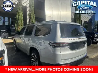Jeep Grand Wagoneer 2022 4x4 Serie III 4p SUV