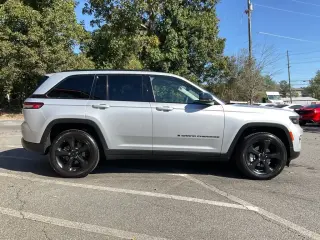 Jeep Grand Cherokee 2023 4x2 Limited 4dr SUV