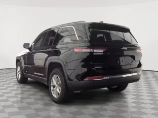 Jeep Grand Cherokee 2025 4x2 Laredo X SUV 4 puertas