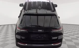 Jeep Grand Cherokee 2025 4x2 Laredo X SUV 4 puertas