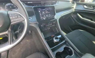Jeep Grand Cherokee 2025 4x2 Laredo X SUV 4 puertas