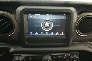 Jeep Wrangler Unlimited 2018 4x4 Sport 4p SUV (lanzamiento a mitad de año)