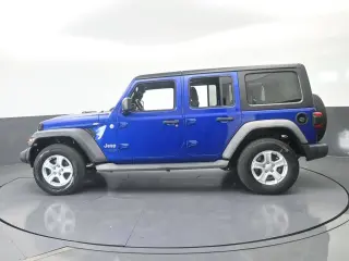 Jeep Wrangler Unlimited 2018 4x4 Sport 4p SUV (lanzamiento a mitad de año)