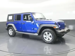 Jeep Wrangler Unlimited 2018 4x4 Sport 4p SUV (lanzamiento a mitad de año)